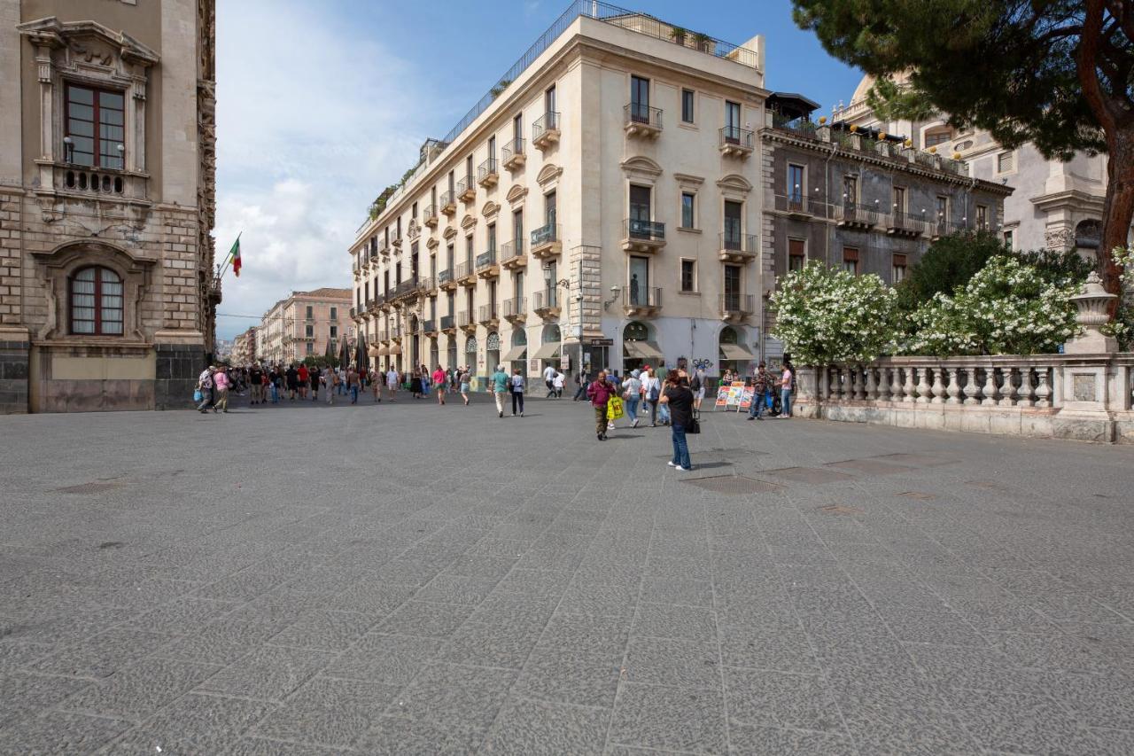 ホテル La Regina Del Duomo Catania Centro エクステリア 写真