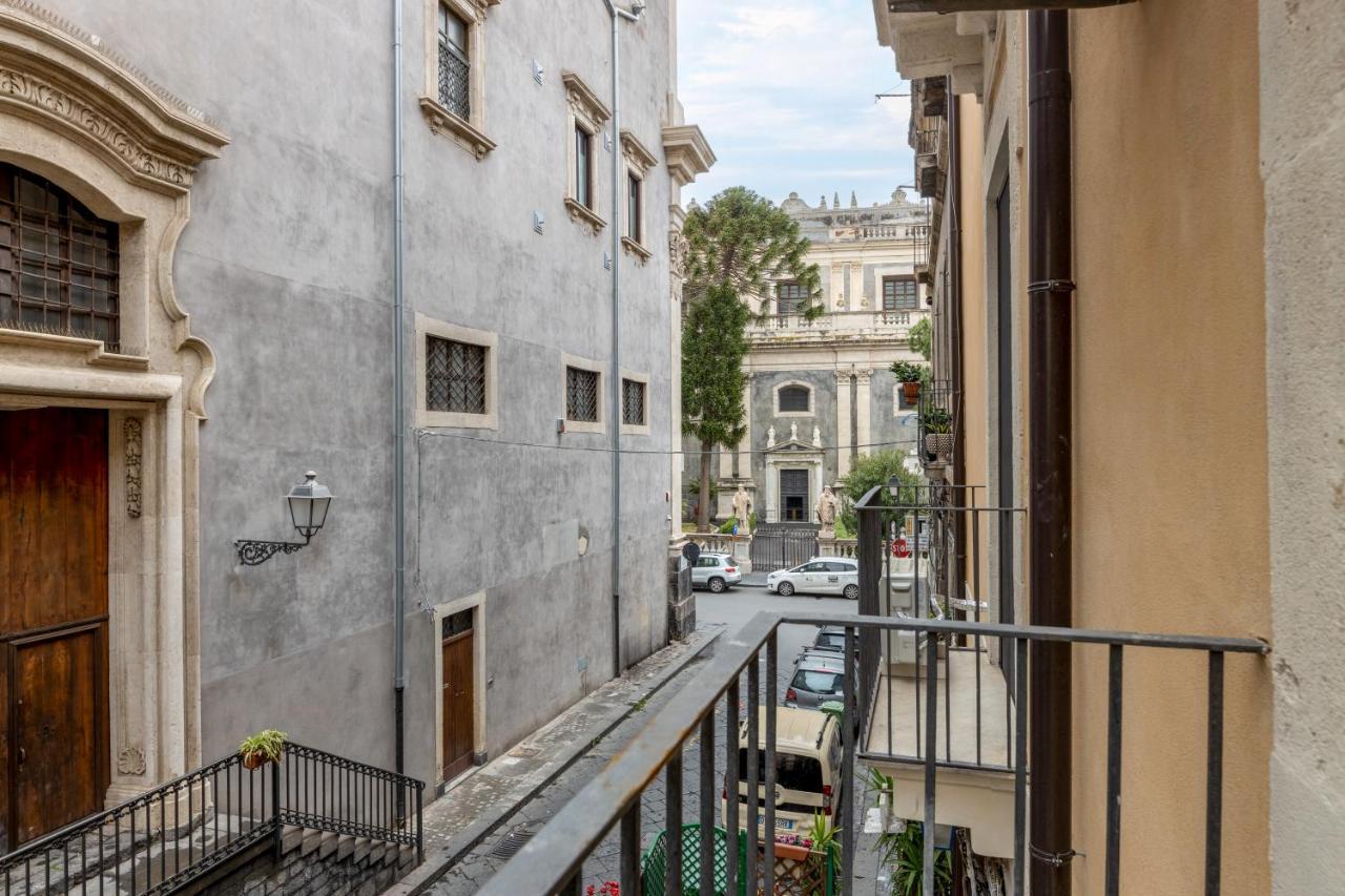 ホテル La Regina Del Duomo Catania Centro エクステリア 写真